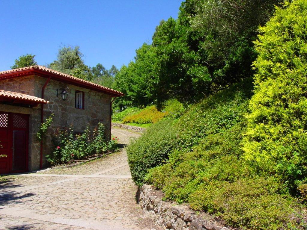 Quinta De Cima De Eiriz Guest House Guimaraes Exterior photo