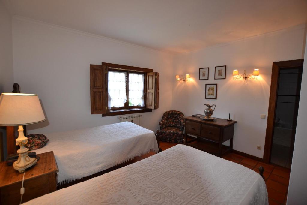 Quinta De Cima De Eiriz Guest House Guimaraes Room photo