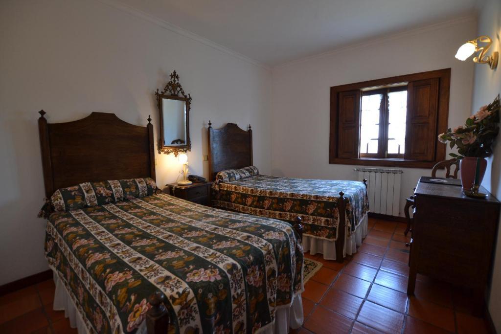 Quinta De Cima De Eiriz Guest House Guimaraes Room photo